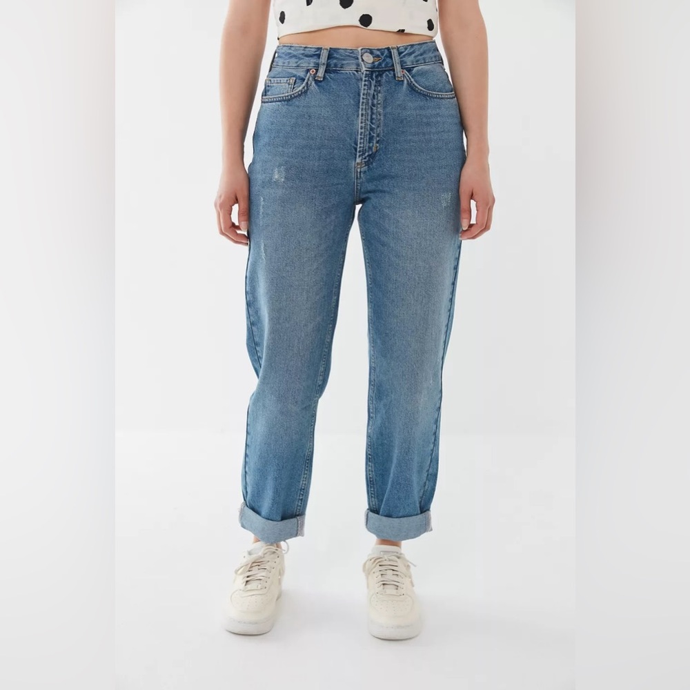 BDG High-Waisted Mom Jean - light wash 28
